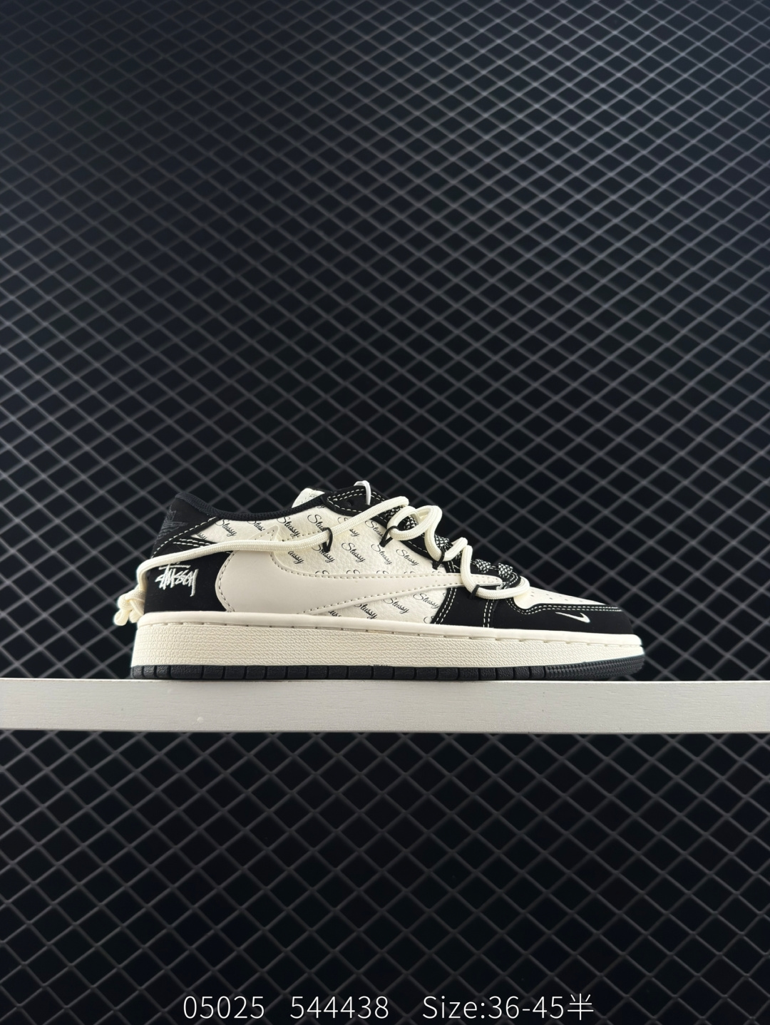 Travis Scott x Air Jordan 1 ” Reverse Mocha “